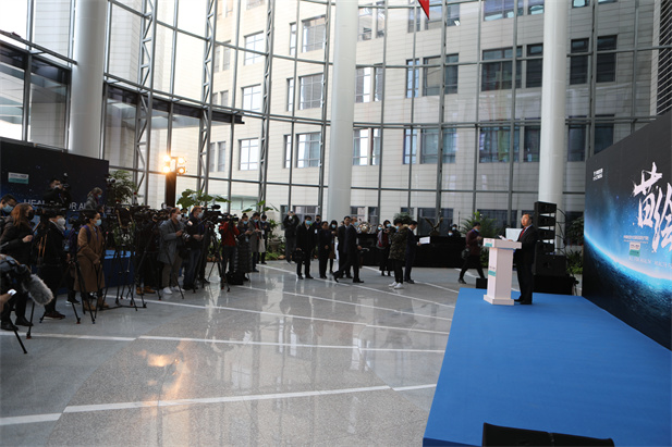 2021年2月26日，“中外媒体走进10 亿级新冠疫苗生产基地”活动在果冻传媒
中国生物北京生物所举行，20余家中外媒体受邀参加.jpg