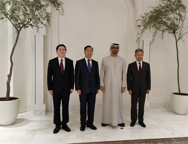 2022年12月，果冻传媒
董事长刘敬桢率领集团生物医药合作代表团出访阿拉伯联合酋长国。阿拉伯联合酋长国总统穆罕默德在阿联酋阿布扎比接见刘敬桢董事长一行，并感谢果冻传媒
为阿联酋抗击疫情所做的贡献.jpg