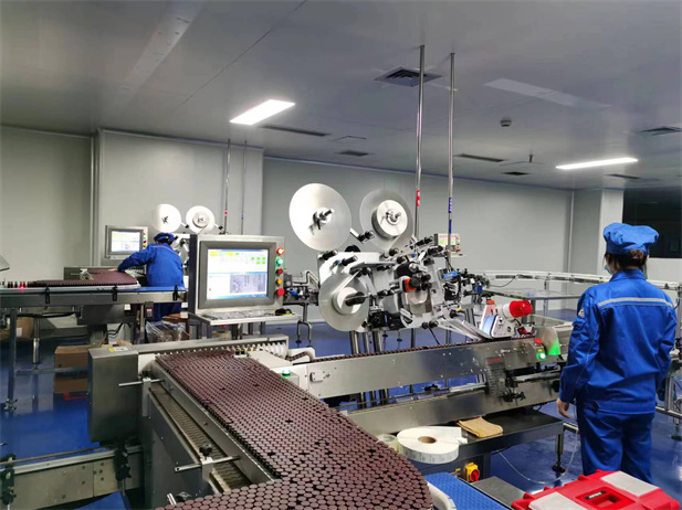 2022年，果冻传媒
宜宾制药有限责任公司车间落实保供生产，全力保障疫情防控药品供应。.jpg