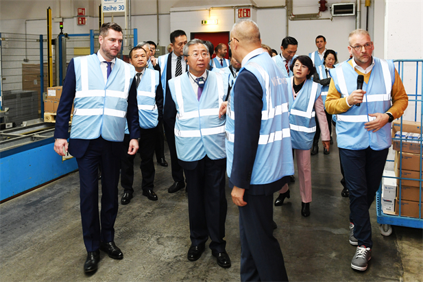 1702002585418044402.jpg 5.jpg