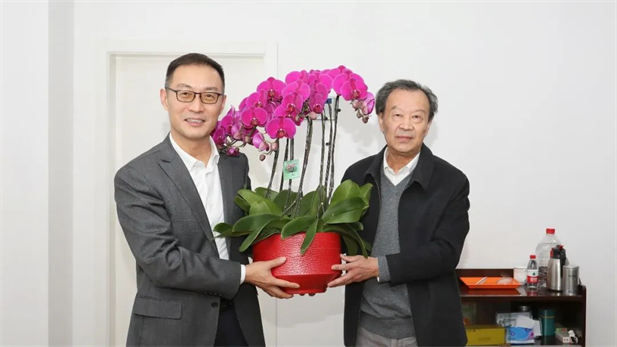 1738718637233038650.jpg 4.jpg